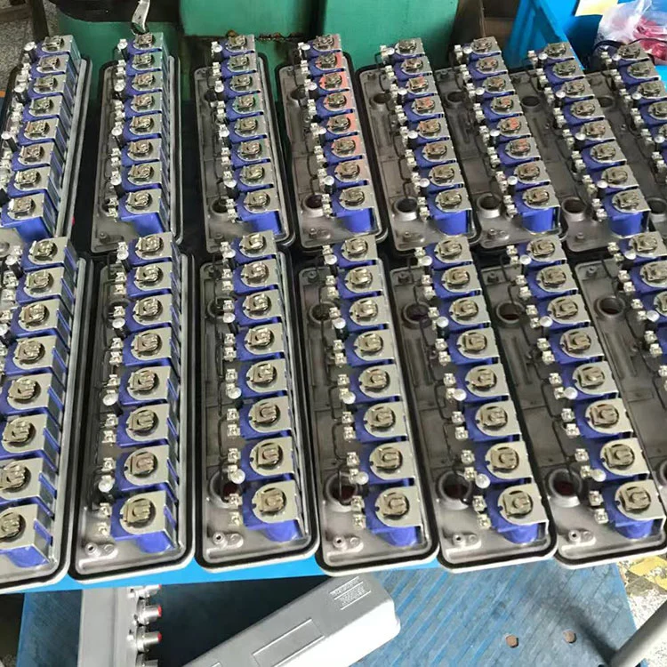 Kotak Katup RCA3-8V8000